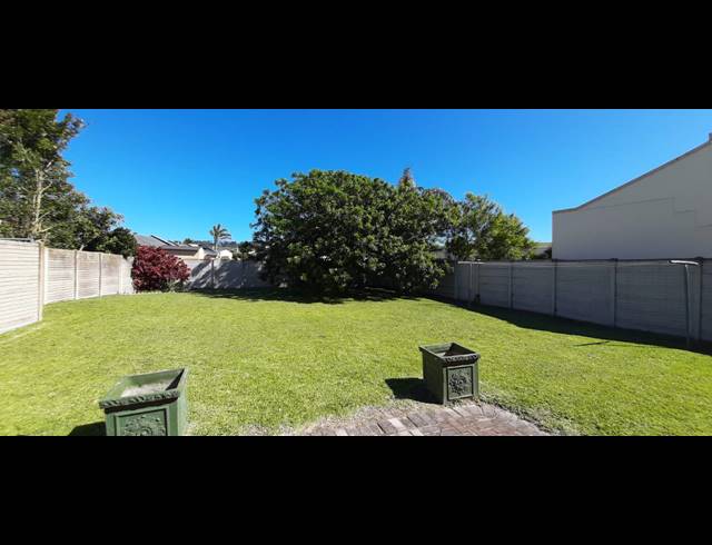 3 BEDROOM TOWNHOUSE RENTED IN LORRAINE